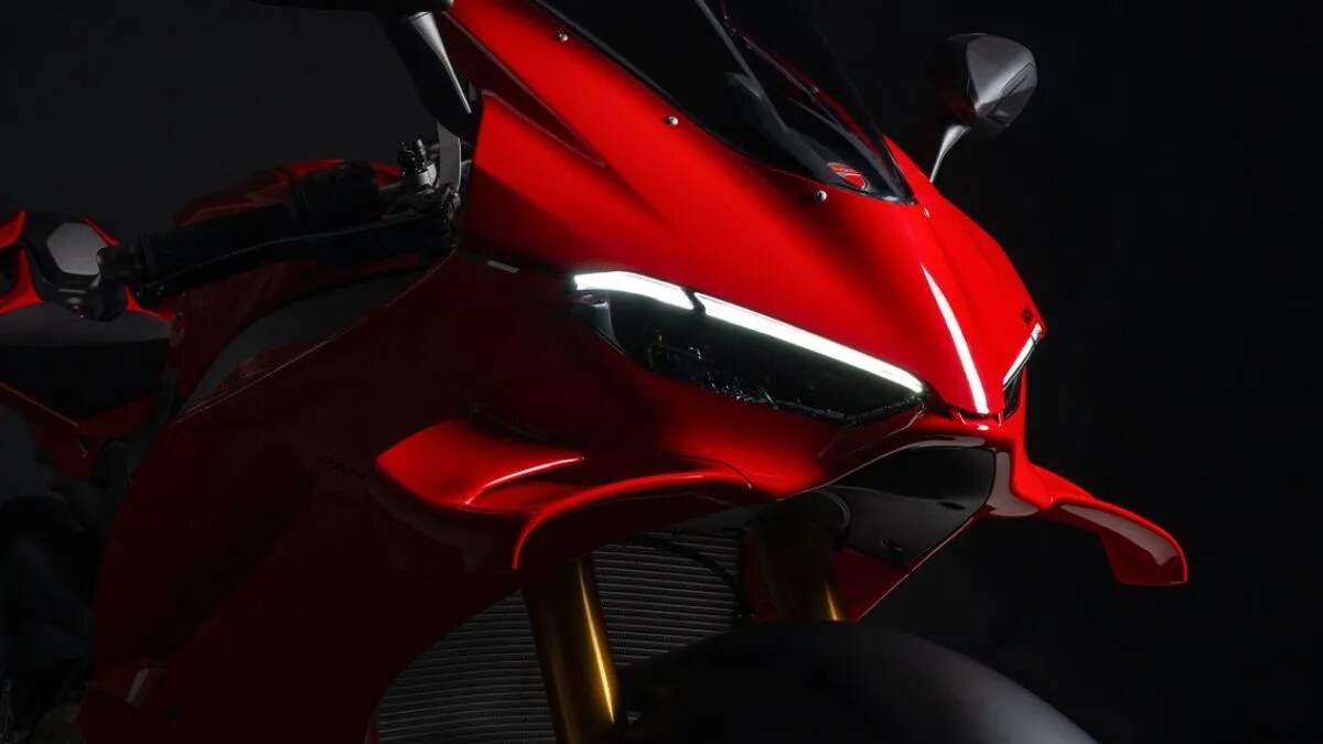 Ducati की सुपरबाइक्स का ग्लोबल रिकॉल: रियर एक्सल डिफेक्ट की वजह से 393 बाइक्स प्रभावित