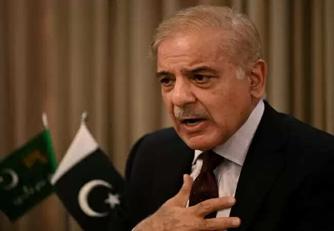 पाकिस्तान में व्यापारियों का सरकार को विरोध: पॉइंट ऑफ़ सेल मशीनों का मुद्दा