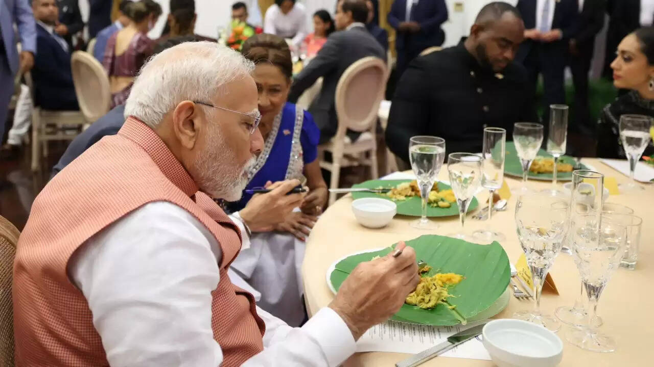 PM मोदी की त्रिनिदाद यात्रा: सोहरी पत्ते पर परोसा गया भोजन और इसका सांस्कृतिक महत्व