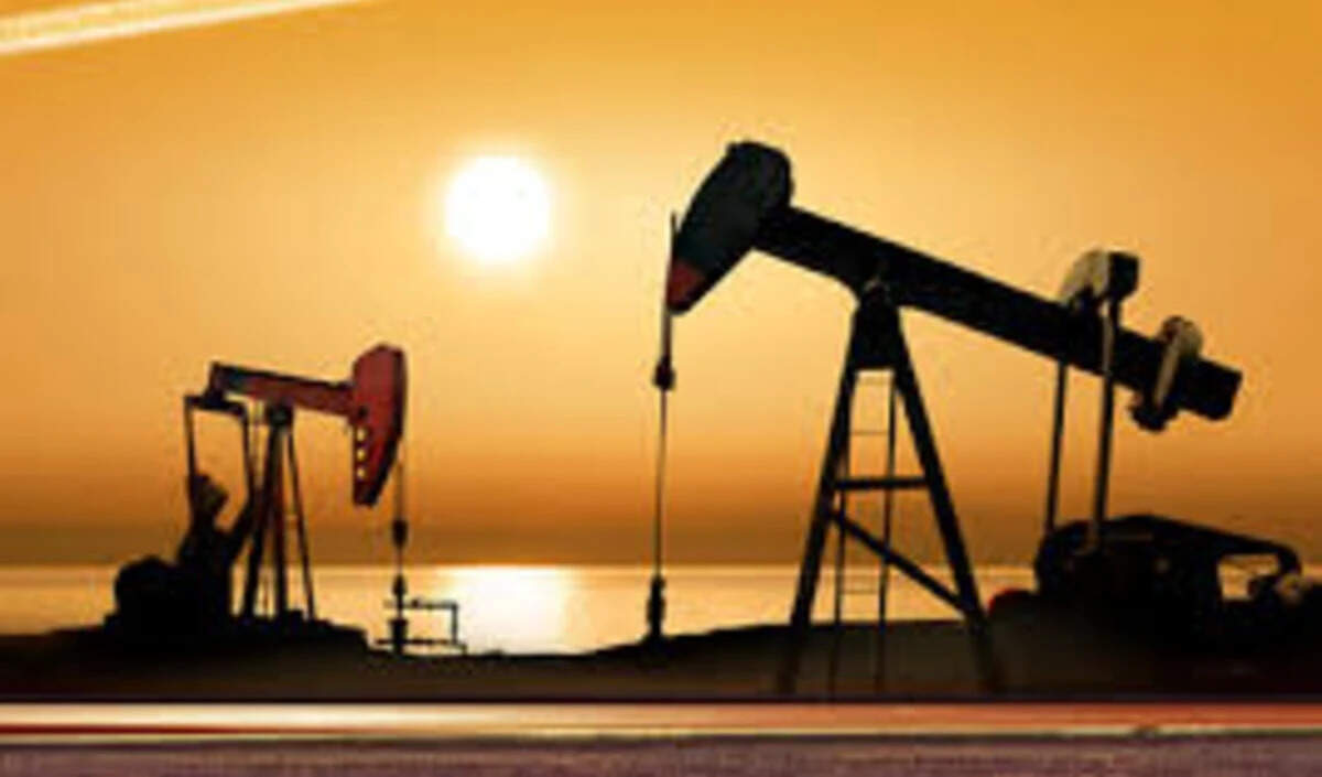 मिडिल ईस्ट में तनाव से ऊर्जा बाजार पर असर, तेल की कीमतें बढ़ीं