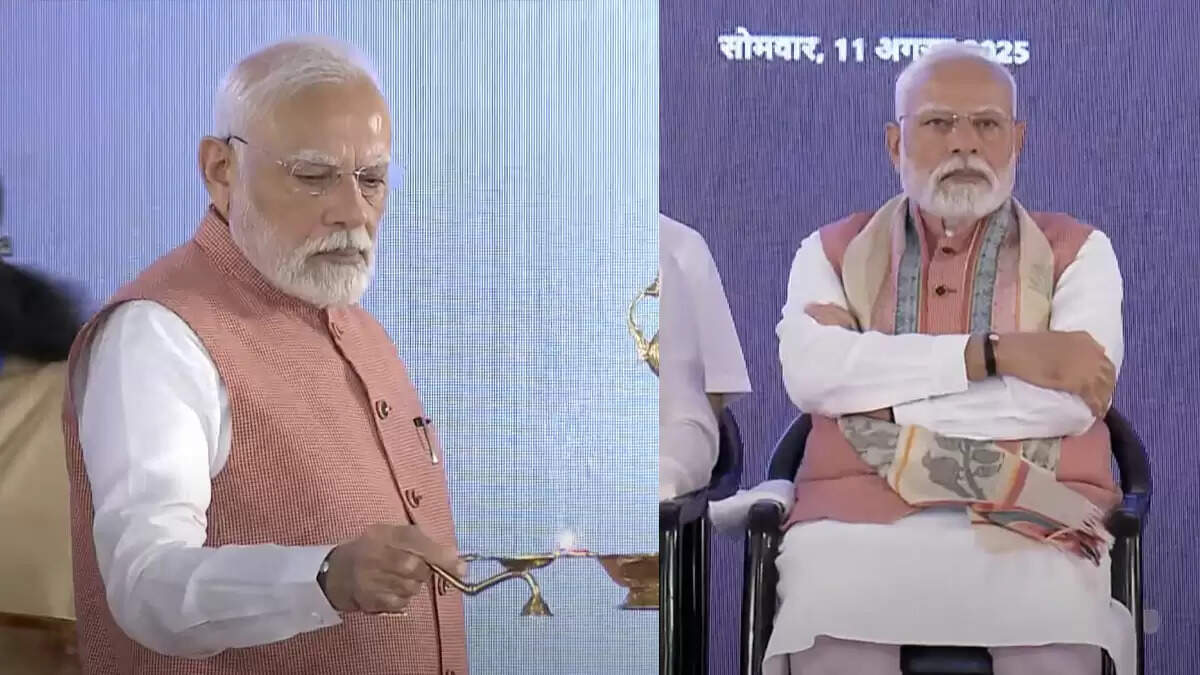 प्रधानमंत्री मोदी ने सांसदों के लिए नए फ्लैट्स का उद्घाटन किया