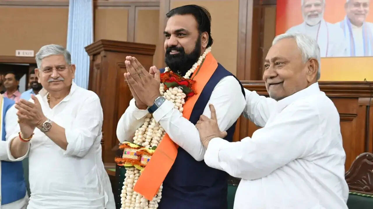 बिहार में नई एनडीए सरकार का गठन: सम्राट चौधरी लेंगे शपथ