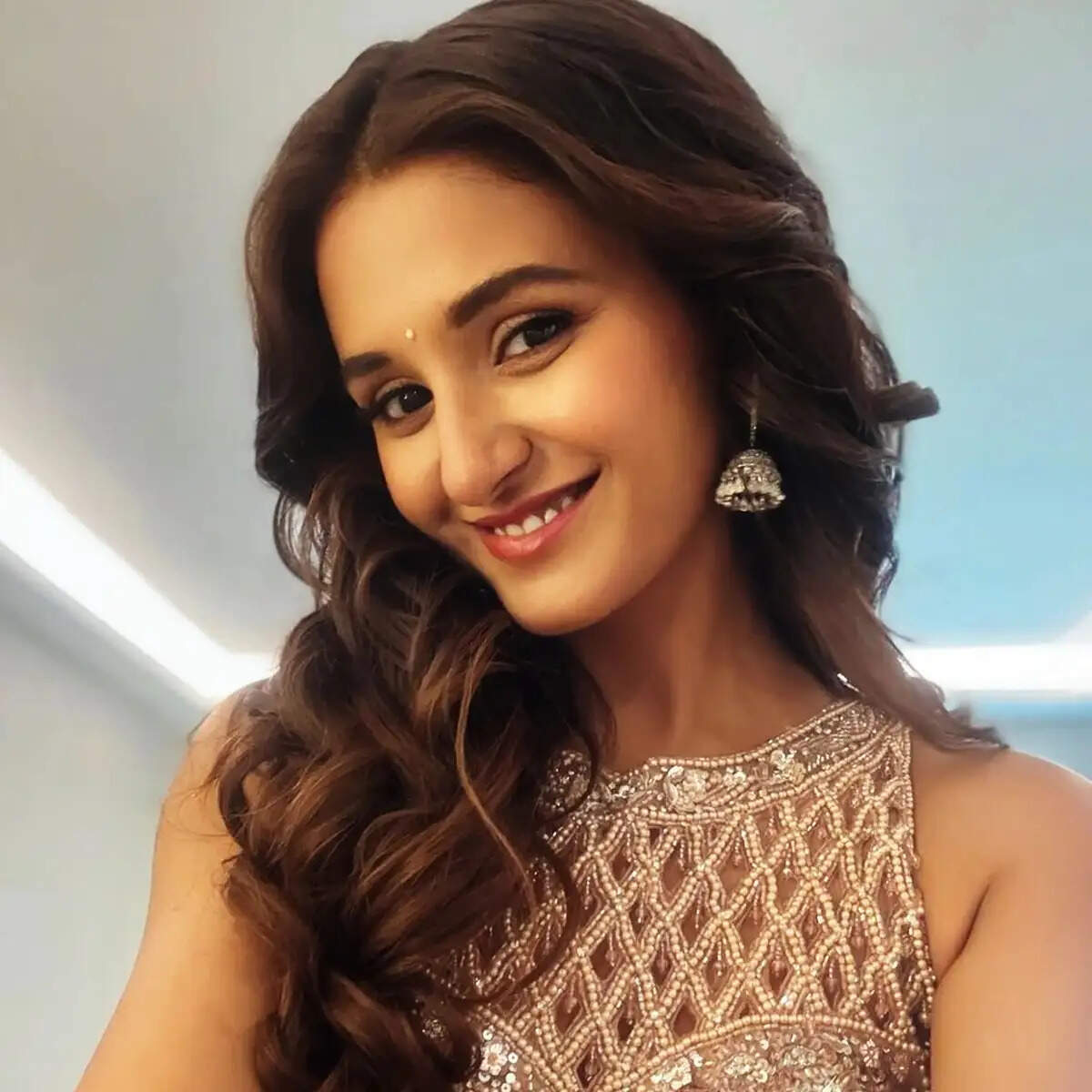 शक्ति मोहन ने साझा किया स्टेज पर किस करने का अनुभव