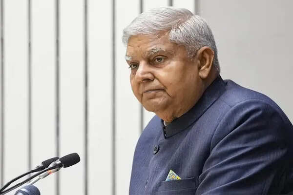 जगदीप धनखड़ को उपराष्ट्रपति पद से इस्तीफे के बाद घर खाली करने का नोटिस