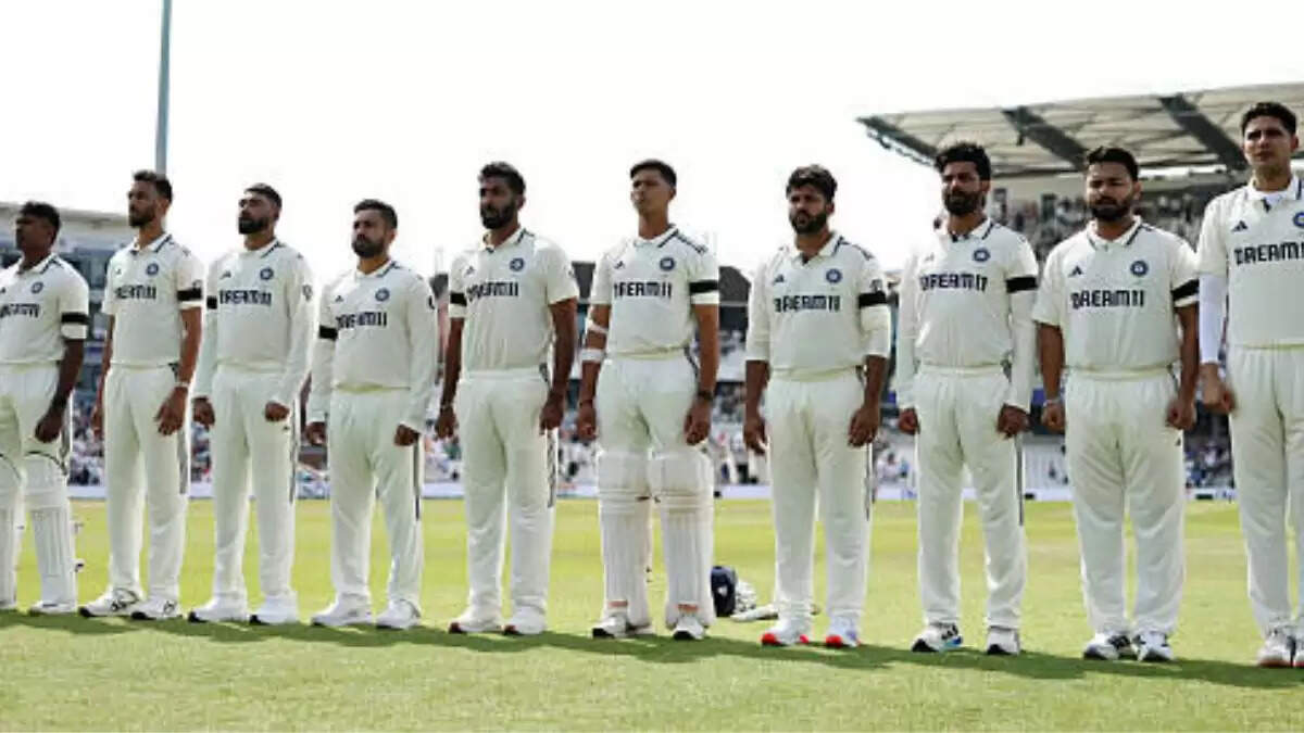 टीम इंडिया को लीड्स टेस्ट में बड़ा झटका, 973 विकेट लेने वाले दिग्गज गेंदबाज का निधन