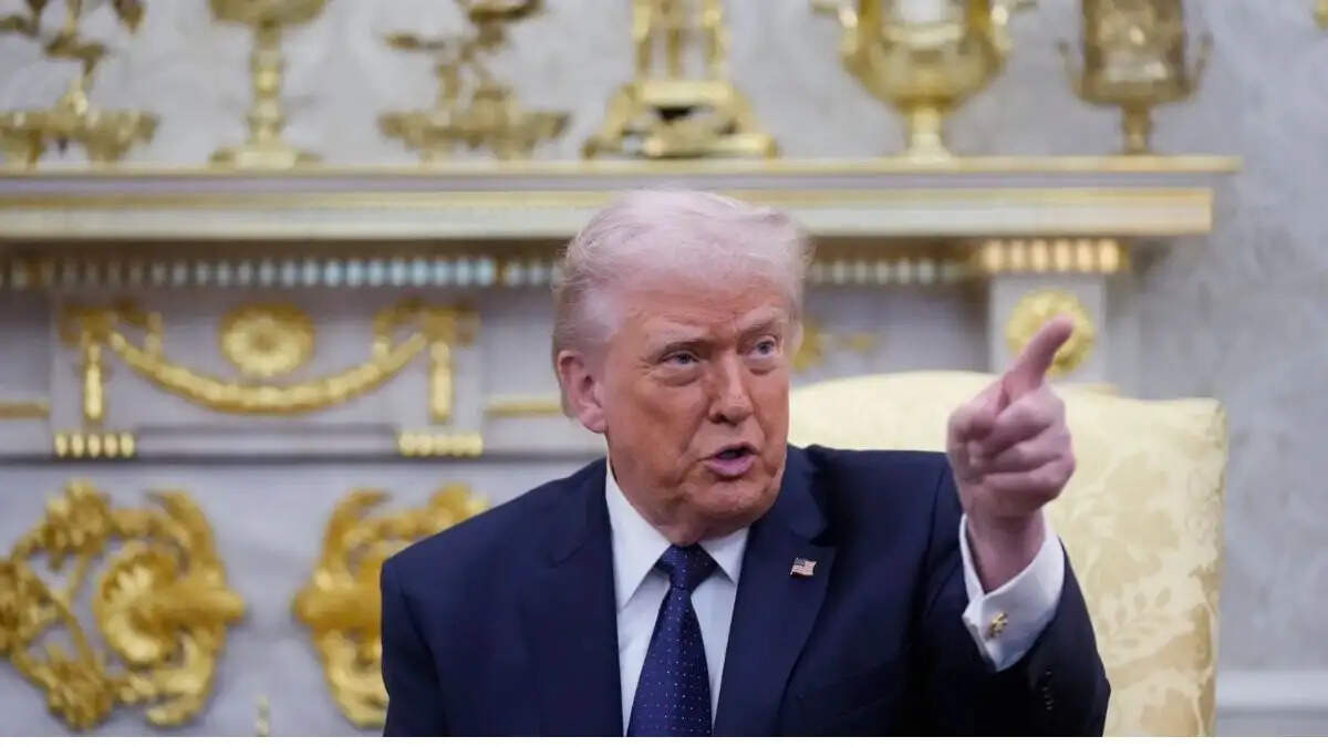 ईरान-यूएस तनाव: ट्रंप का कड़ा संदेश, बिना शर्त सरेंडर की मांग