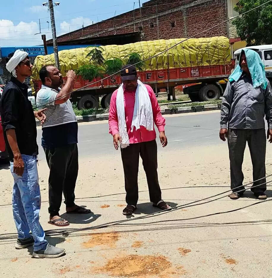 नौतनवा विधायक के प्रयास से स्कूल कॉलोनी में बिजली आपूर्ति बहाल