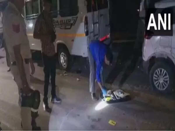 दिल्ली में रोडरेज के चलते युवक की हत्या, दो संदिग्धों की पहचान