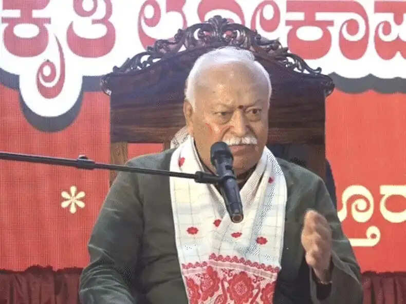 मोहन भागवत का बयान: जनसंख्या नियंत्रण और यूनिफॉर्म सिविल कोड के लिए जन सहयोग आवश्यक