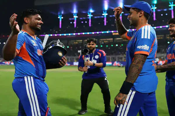 संजू सैमसन की शानदार पारी ने भारत को सेमीफाइनल में पहुँचाया