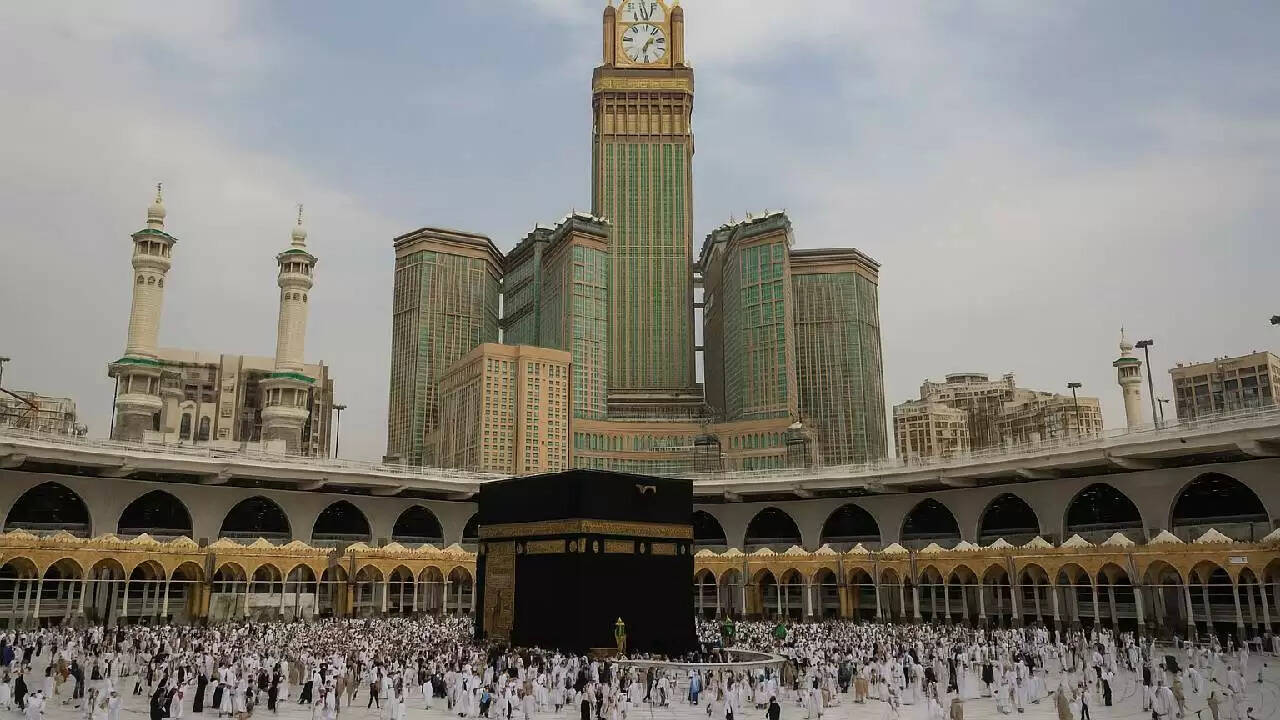 मक्का की ग्रैंड मस्जिद में सुरक्षा विवाद: क्या श्रद्धालुओं के साथ हुआ अन्याय?