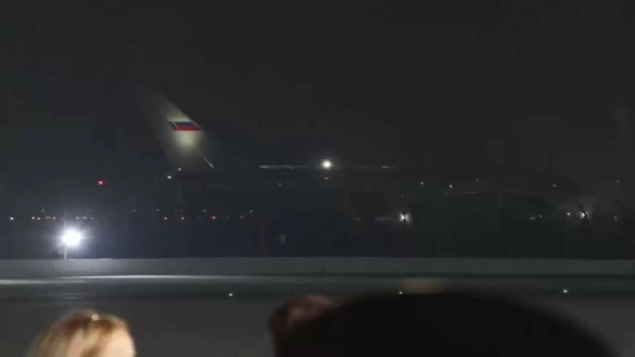 रूसी राष्ट्रपति पुतिन का दिल्ली दौरा: मोदी ने किया स्वागत