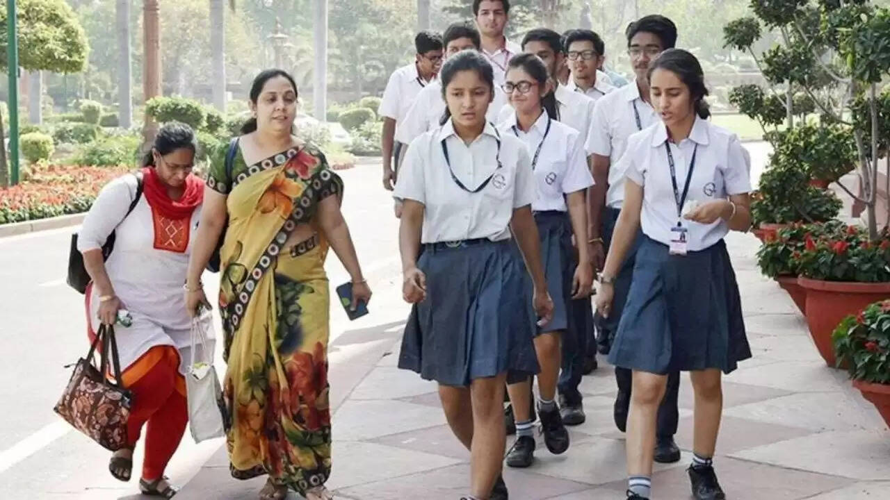 दिल्ली सरकार की नई शिक्षा पहल: सीएम श्री स्कूलों का उद्घाटन