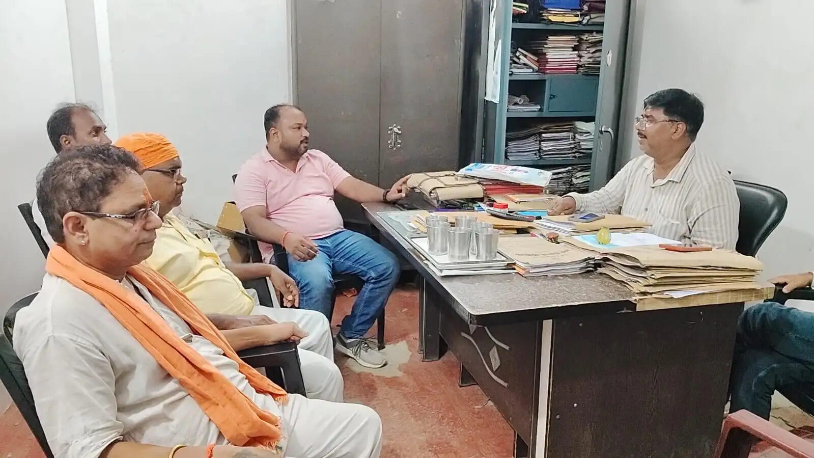 सोनौली नगर पंचायत में मनोनीत सभासदों का हंगामा, विकास कार्यों की अनदेखी का आरोप
