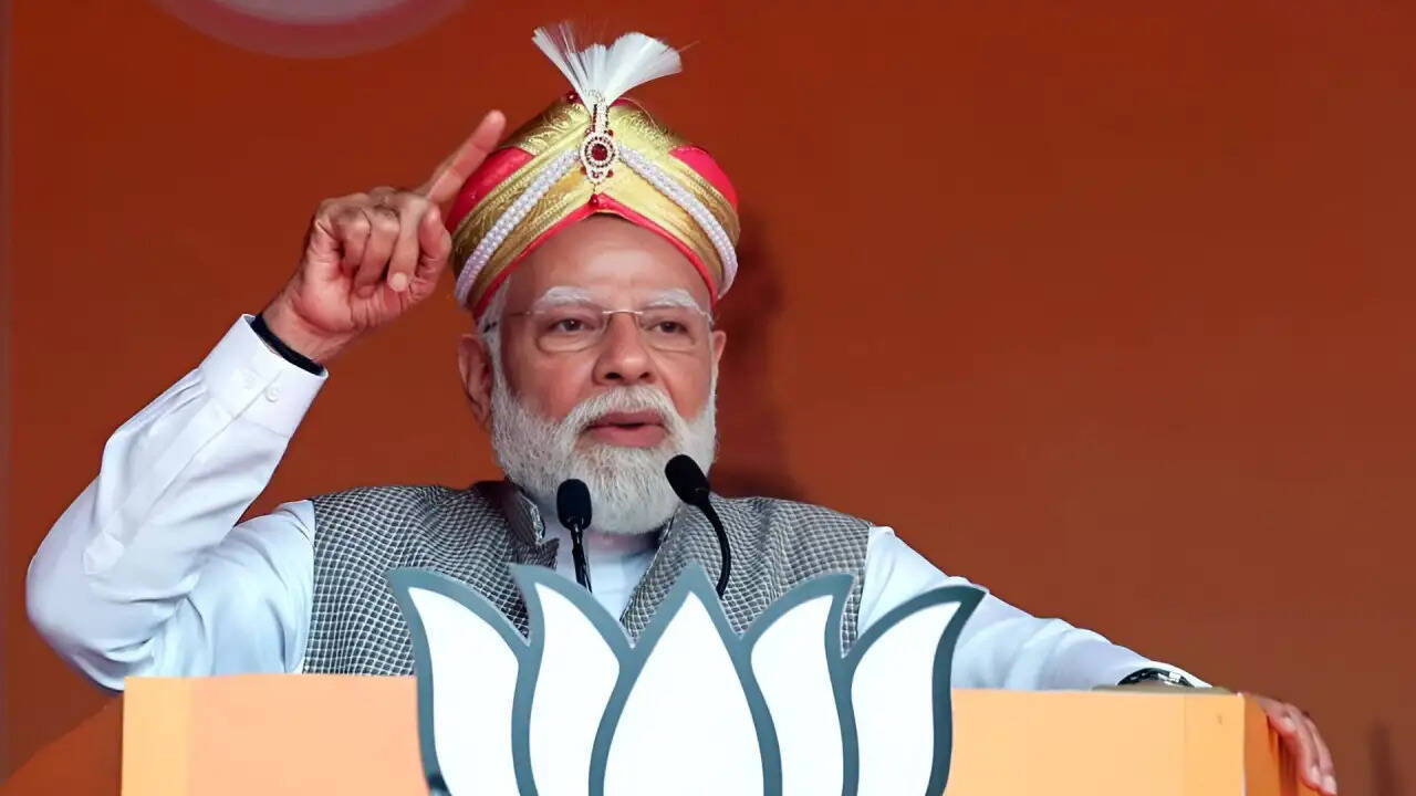 प्रधानमंत्री मोदी ने ईंधन के संयमित उपयोग की अपील की