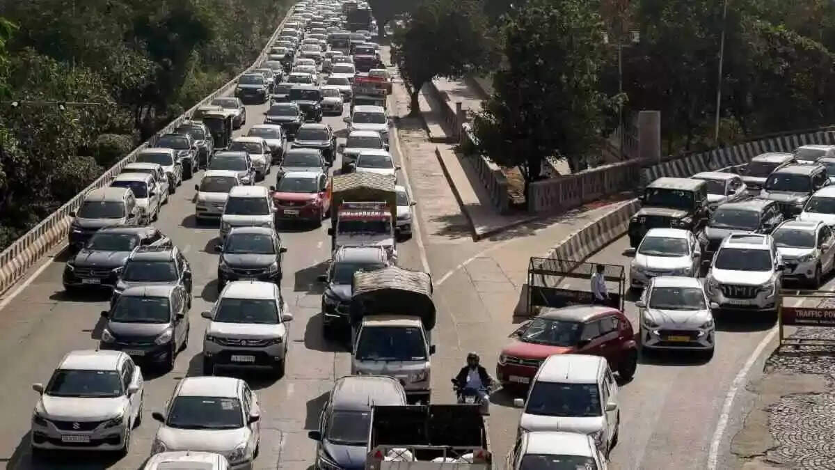 ग्रेटर नोएडा में जाम की समस्या का समाधान, विशेषज्ञों से मिलेगी मदद