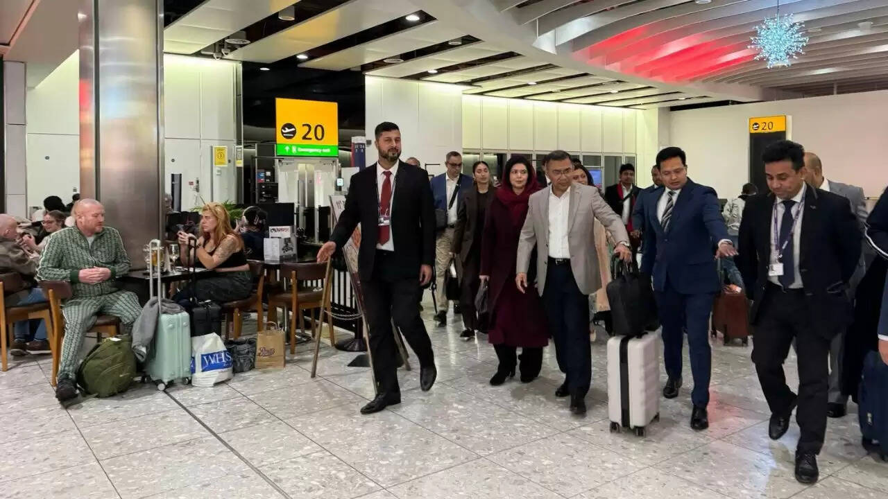 तारिक रहमान की 17 साल बाद बांग्लादेश में वापसी: राजनीतिक परिदृश्य पर प्रभाव