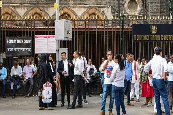 बॉम्बे हाई कोर्ट ने मालेगांव बम धमाका मामले में चार आरोपियों को बरी किया
