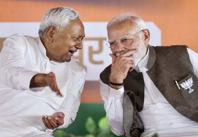 बिहार विधानसभा चुनाव: ओपिनियन पोल में पीएम मोदी की लोकप्रियता का असर