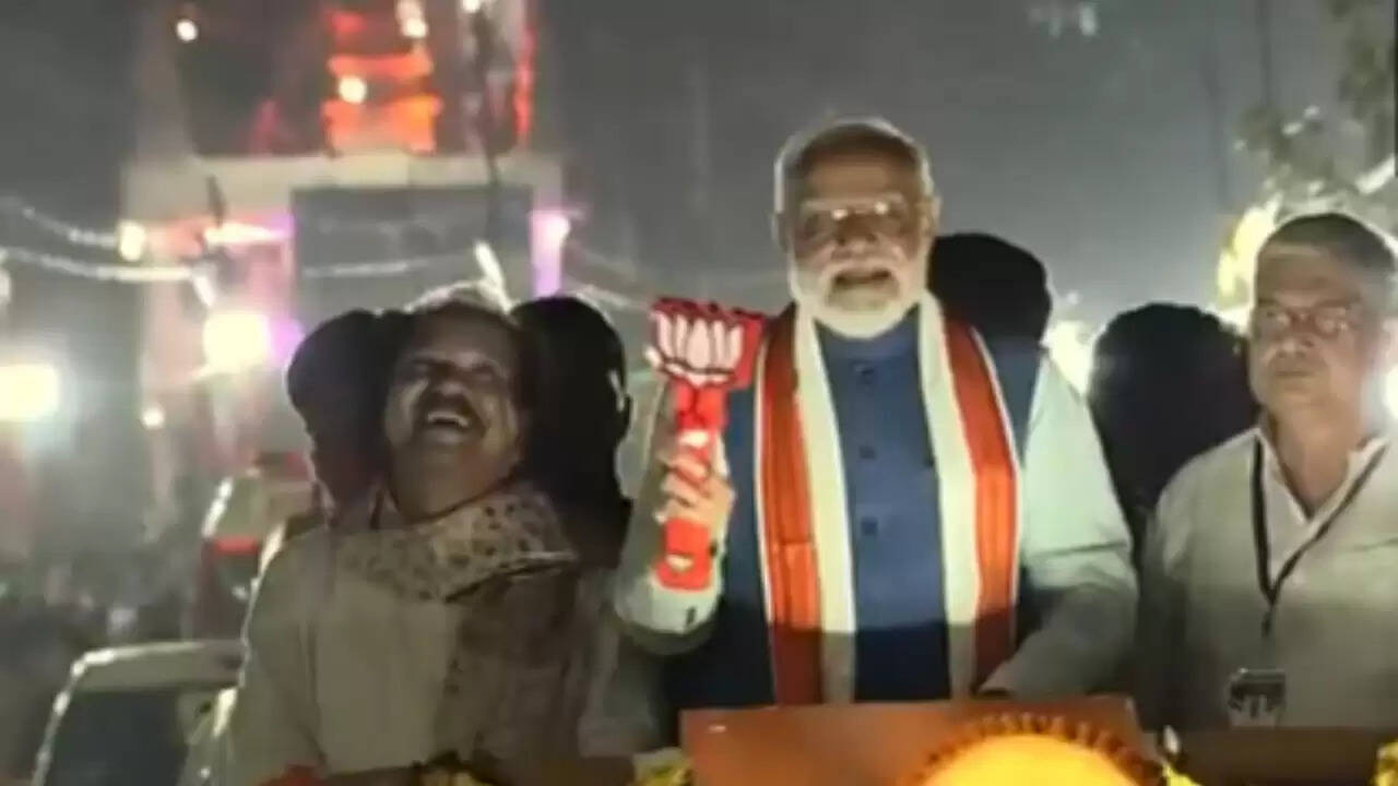 बिहार विधानसभा चुनाव में पीएम मोदी का प्रभावी रोड शो