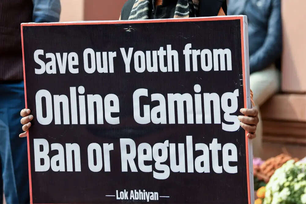 बच्चों में ऑनलाइन गेमिंग की लत: समाधान और चुनौतियाँ