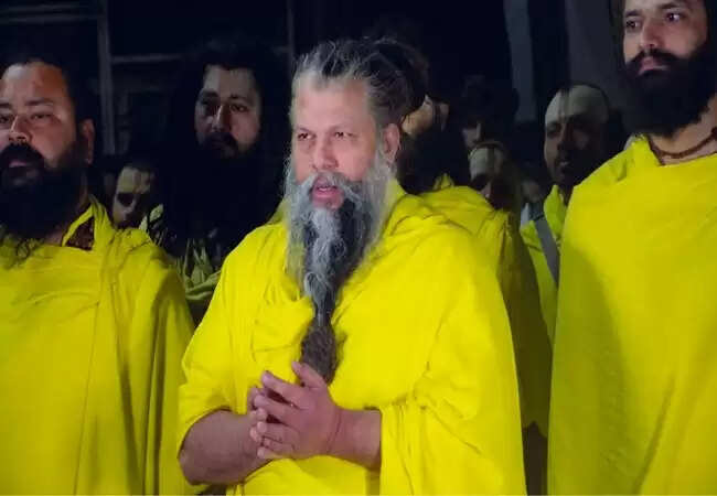 प्रेमानंद महाराज की स्वास्थ्य स्थिति के कारण पदयात्रा स्थगित