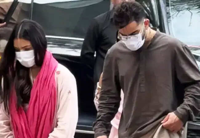 वृंदावन में विराट कोहली और अनुष्का शर्मा का आध्यात्मिक दौरा