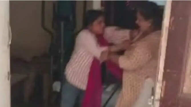बरेली में घरेलू विवाद के चलते सास ने खाया जहर, हालत गंभीर