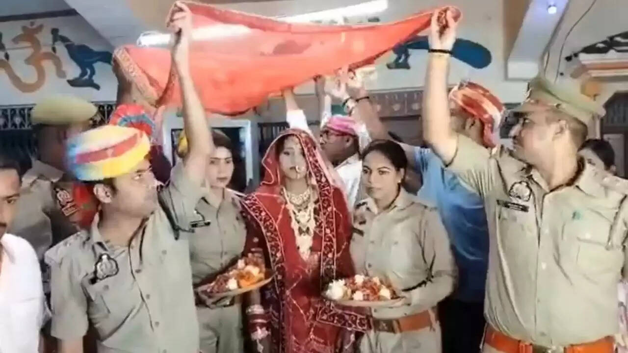 गोंडा में पुलिस ने निभाई अनोखी भूमिका, बेटी की शादी कराई