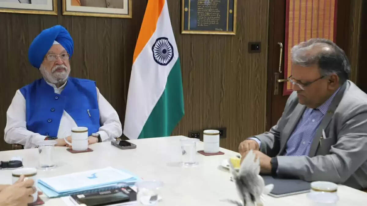 भारत की ईंधन आपूर्ति को लेकर केंद्रीय मंत्री का आश्वासन