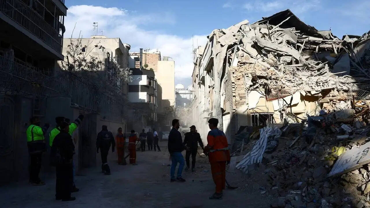 तेहरान में भारतीय नागरिकों के लिए नई सुरक्षा सलाह: क्या करें और क्या न करें?