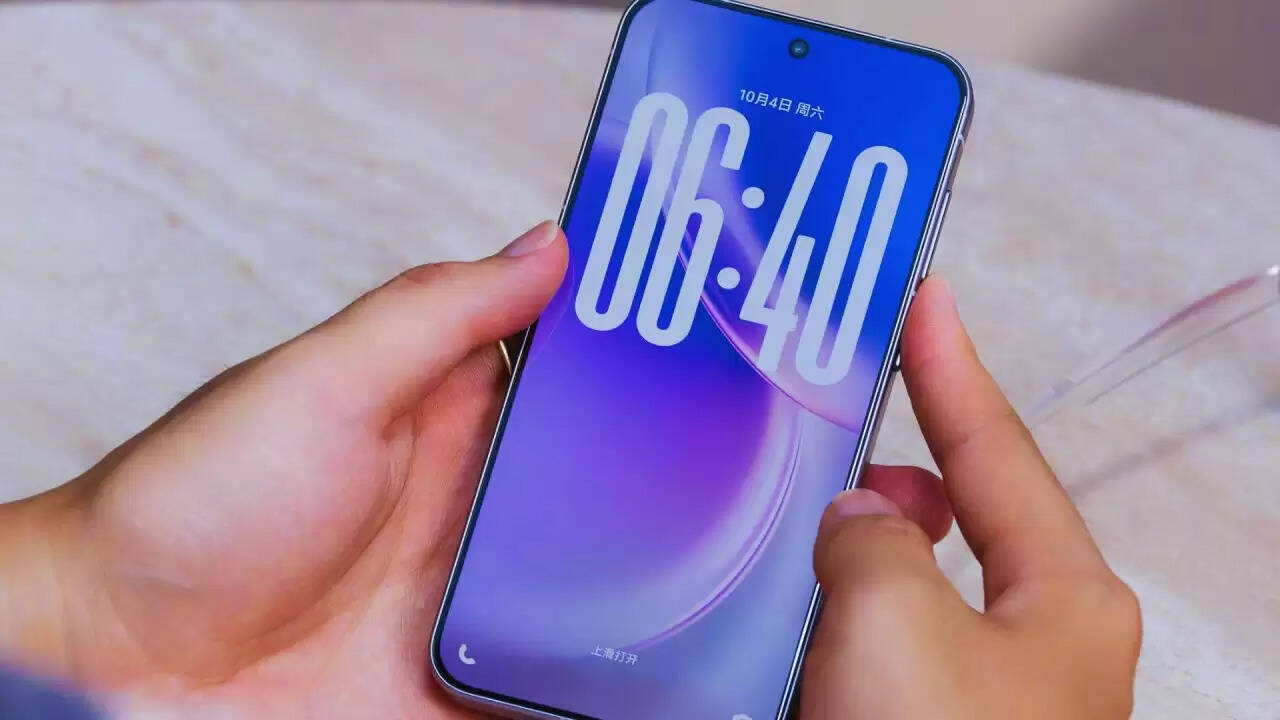 iPhone 17 की कीमत से कम में मिलेंगी ये 5 बेहतरीन स्मार्टफोन विकल्प