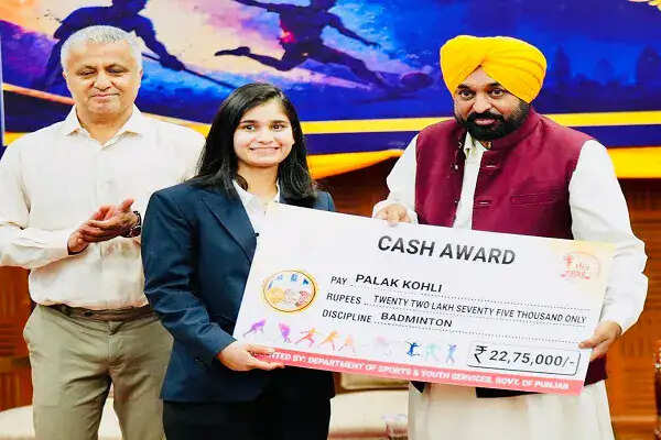 पंजाब के खिलाड़ियों को मुख्यमंत्री भगवंत सिंह मान ने सम्मानित किया