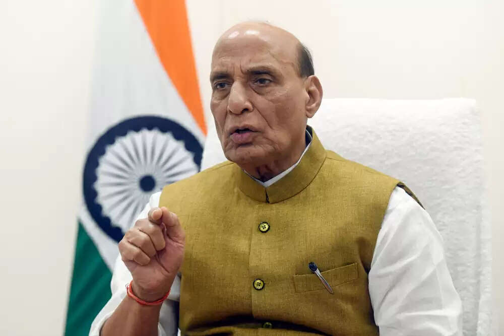 रक्षा मंत्री राजनाथ सिंह का पाकिस्तान पर कड़ा संदेश: आतंकवाद की कीमत चुकानी पड़ेगी