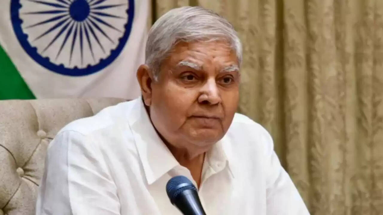 उपराष्ट्रपति जगदीप धनखड़ का इस्तीफा: क्या है इसके पीछे की कहानी?