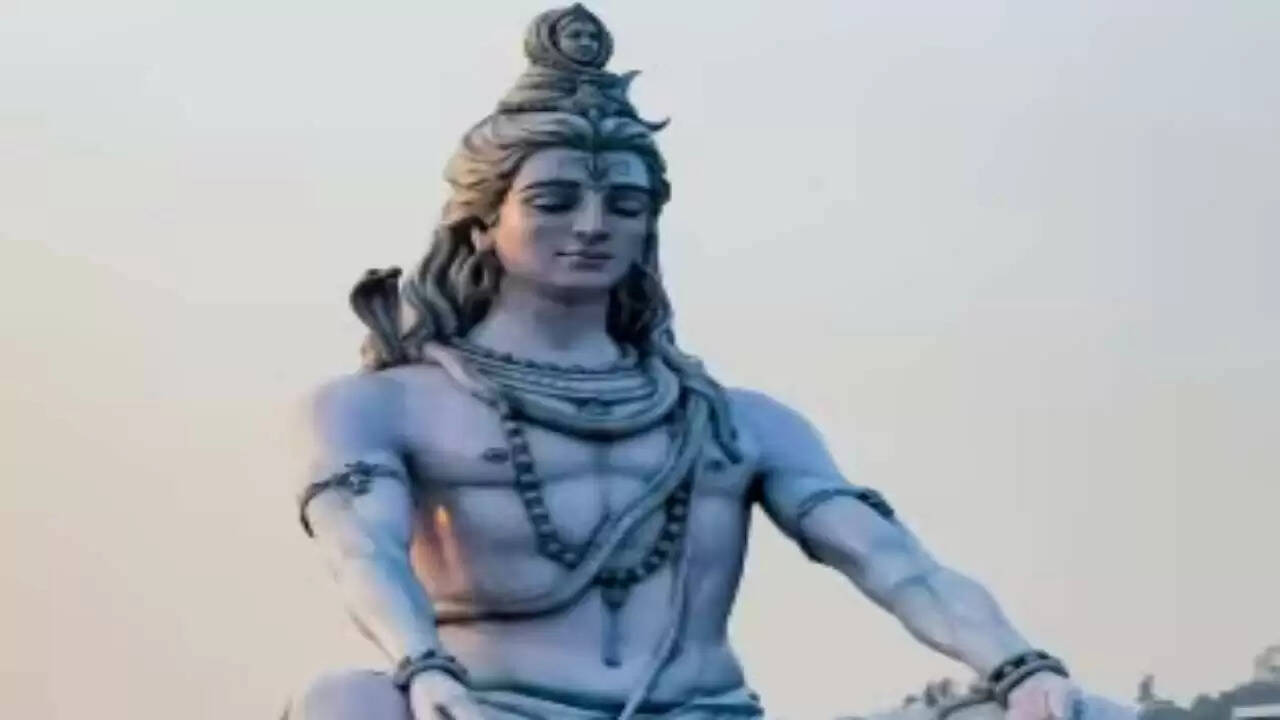 सावन 2025: शिव भक्तों के लिए विशेष महासंयोग और चार सोमवार का महत्व