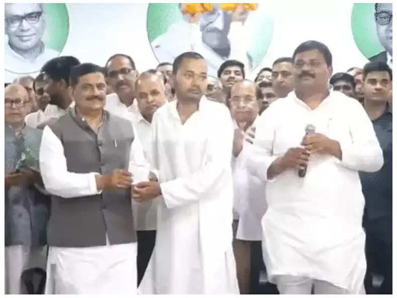 निशांत कुमार ने जेडीयू में ली सदस्यता, पार्टी के लिए काम करने का किया वादा