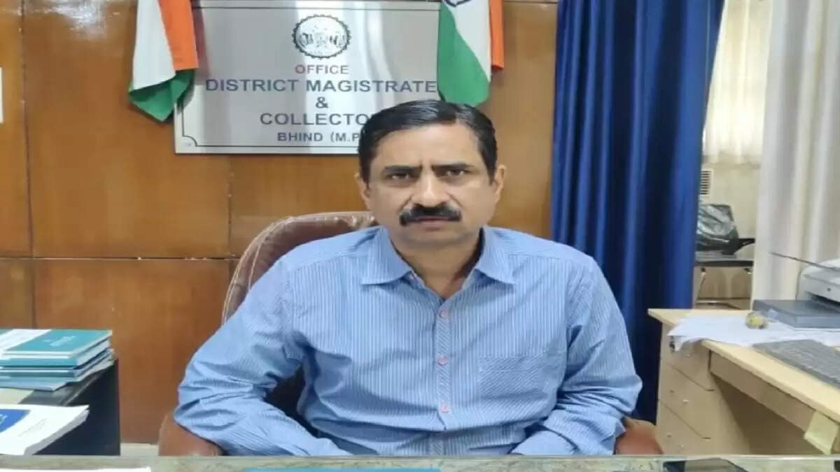 भिंड के डीएम संजीव श्रीवास्तव का थप्पड़ विवाद: जानें पूरी कहानी
