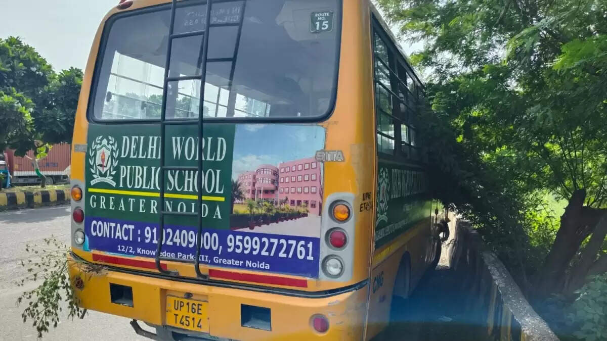 ग्रेटर नोएडा में स्कूल बस दुर्घटना: बच्चों की सुरक्षा पर उठे सवाल