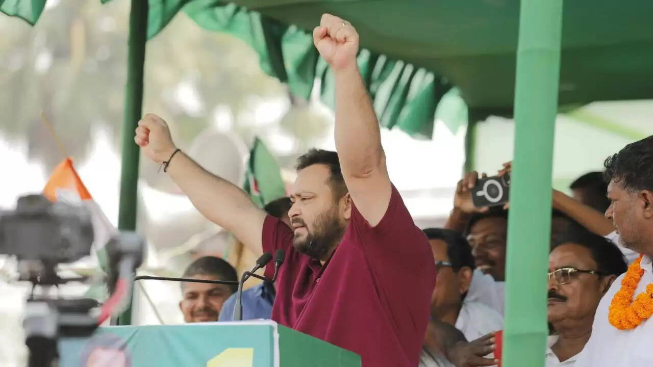 बिहार में आरजेडी के भीतर तेजस्वी यादव को लेकर विवाद गहराया