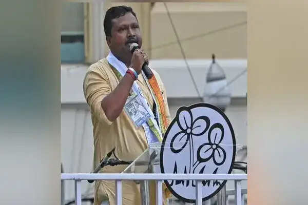 पश्चिम बंगाल में TMC के भीतर असंतोष: राज्यसभा सांसद प्रकाश चिक बराइक का इस्तीफा