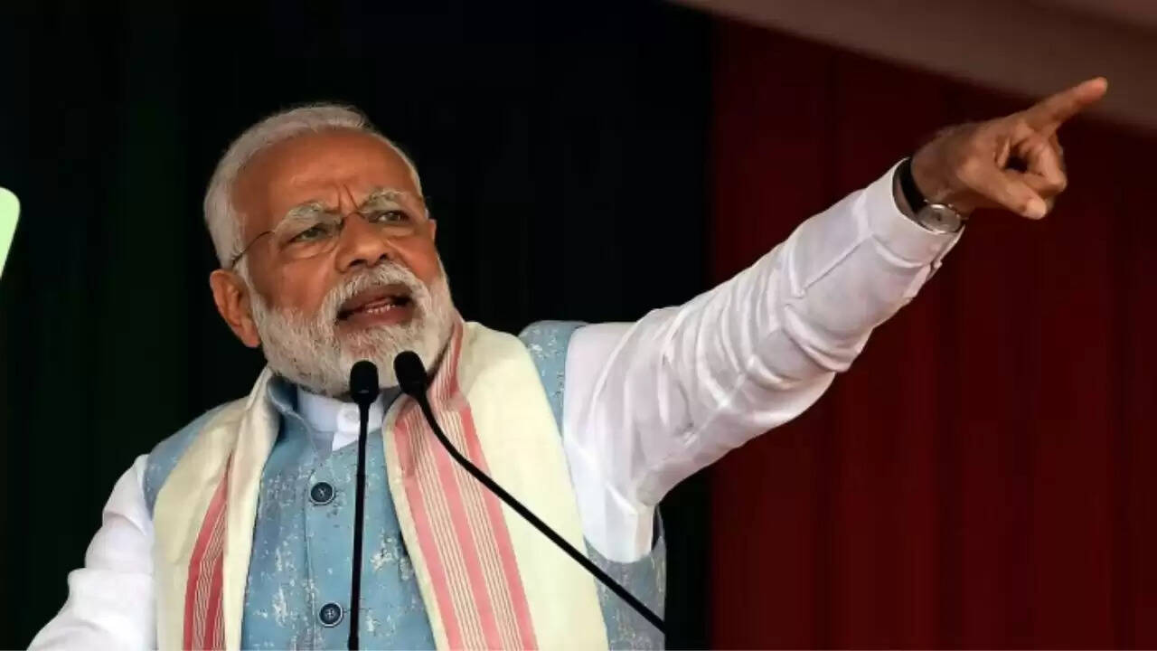 पीएम मोदी ने वाराणसी में 'ऑपरेशन सिंदूर' की सफलता का जश्न मनाया