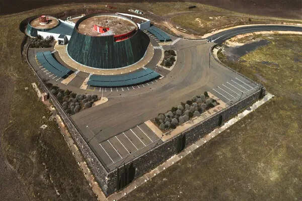 स्पेन का भूतिया एयरपोर्ट: 10,000 करोड़ रुपये की बर्बादी