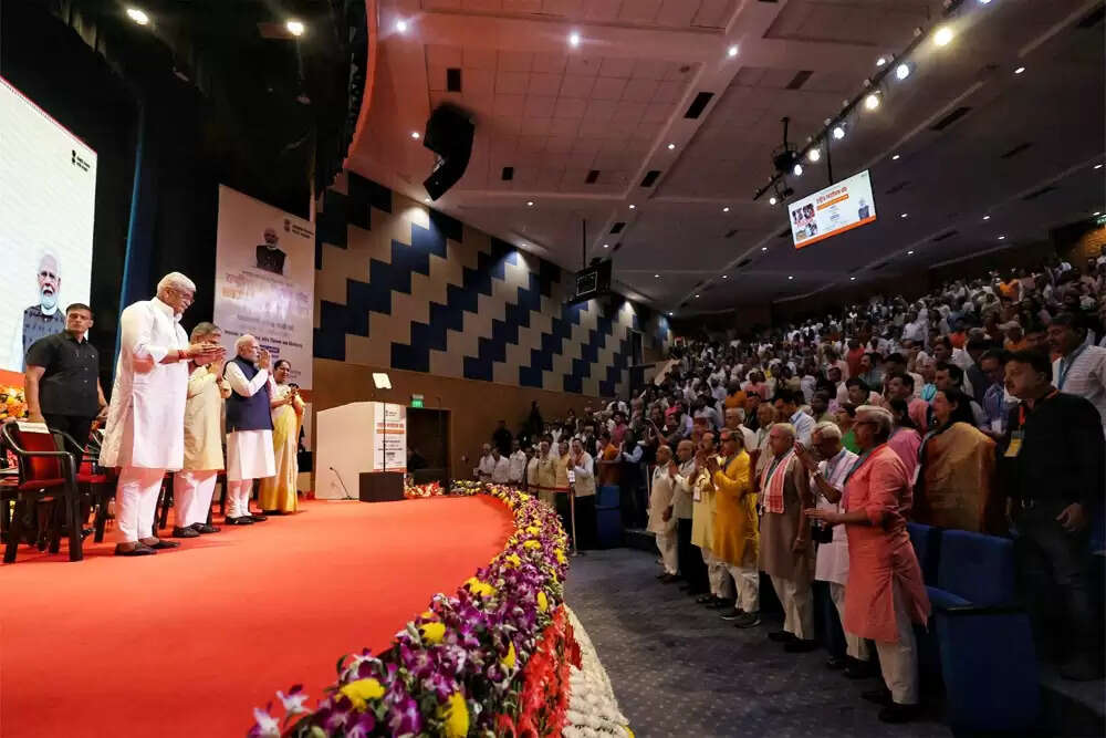 आरएसएस के सौ साल: शक्ति और कमजोरियों का विश्लेषण