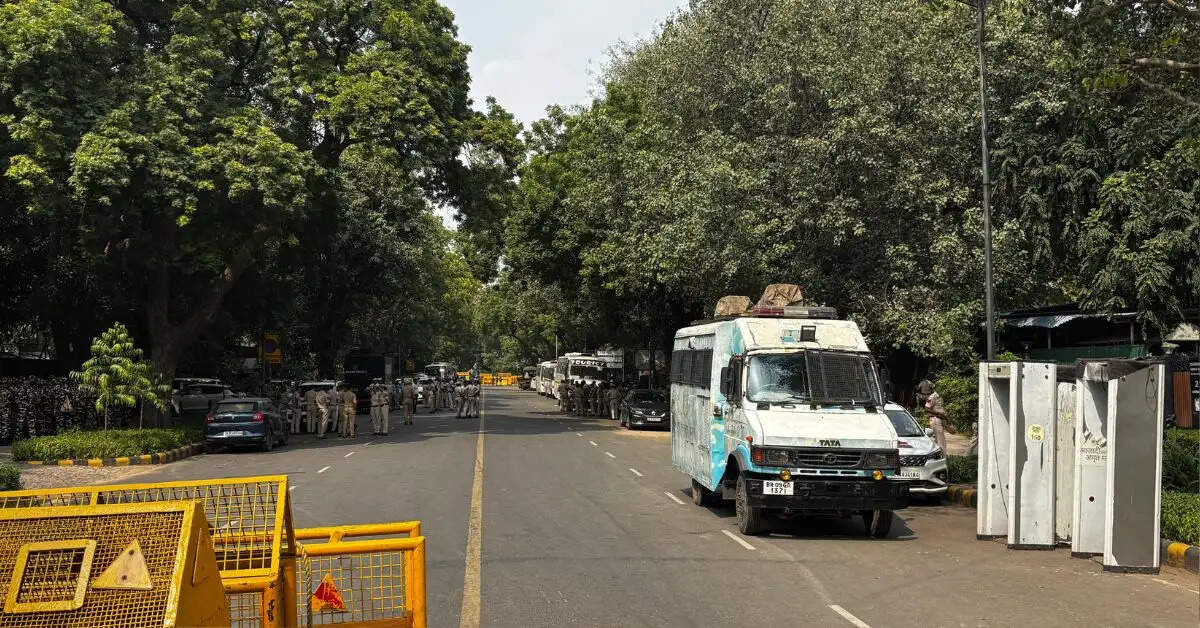 दिल्ली में सुरक्षा बलों की अभूतपूर्व तैनाती, विरोध प्रदर्शन की तैयारी