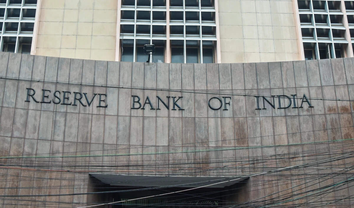 भारत की अर्थव्यवस्था में वृद्धि: RBI की वित्तीय स्थिरता रिपोर्ट का विश्लेषण