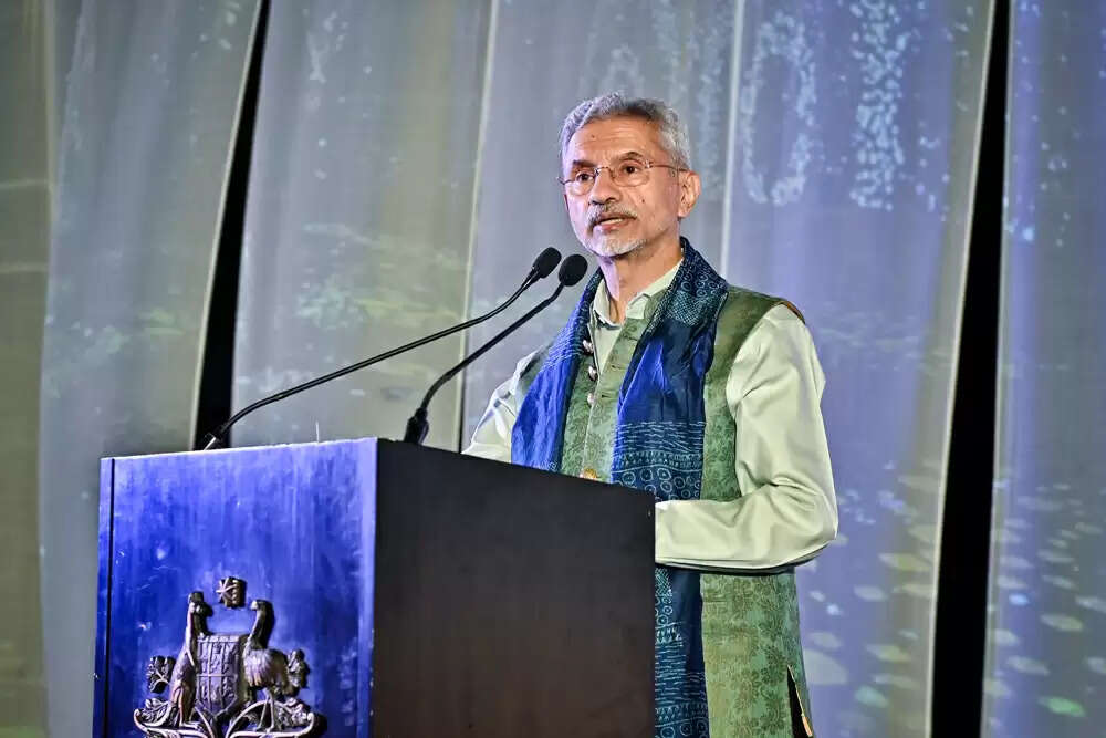 भारत में 13वां पासपोर्ट सेवा दिवस: विदेश मंत्री का संदेश