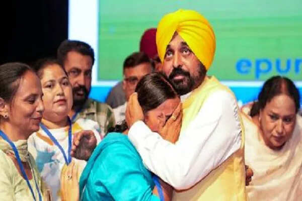 पंजाब सरकार महिलाओं को 1100 रुपए मासिक देने की योजना पर काम शुरू