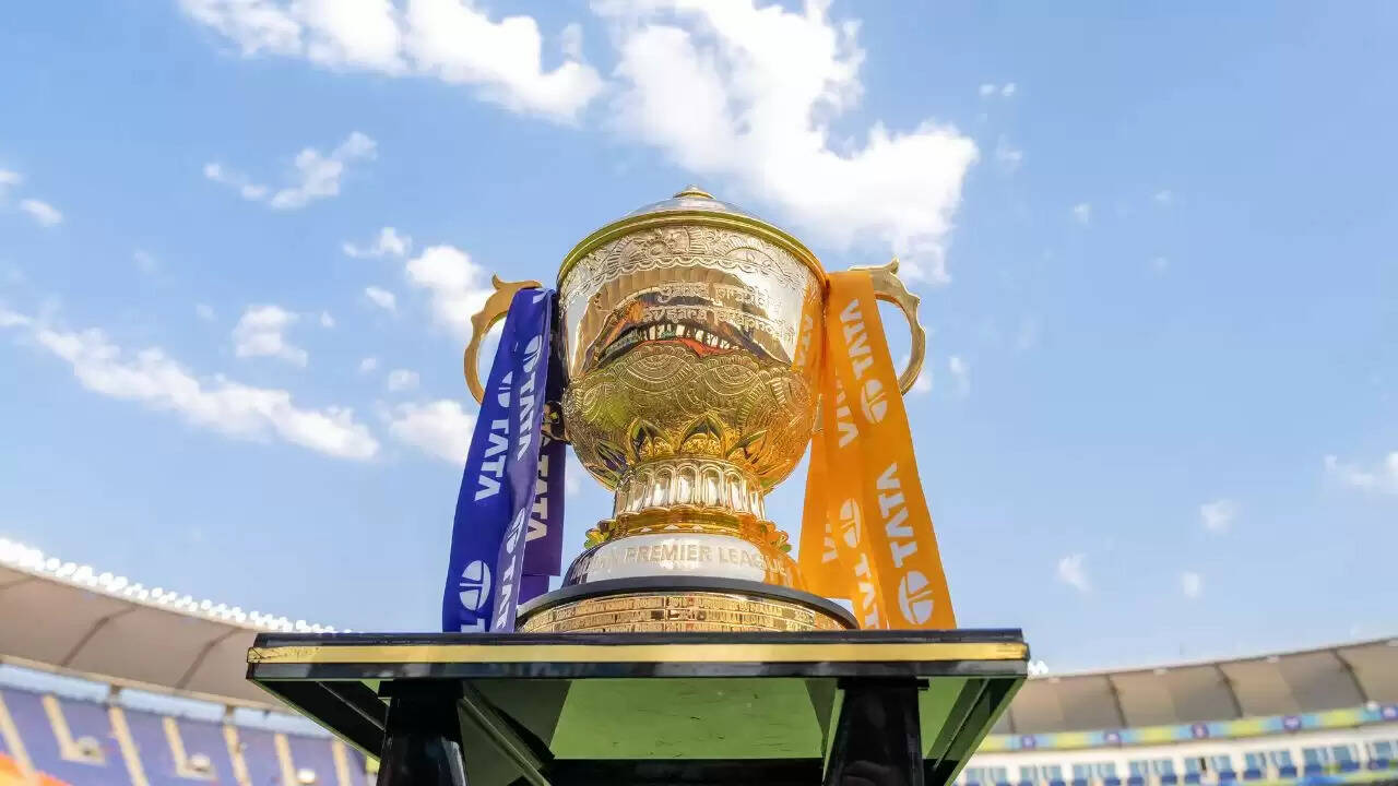 IPL: क्रिकेट से बिजनेस तक, टीम मालिकों की कमाई के राज़
