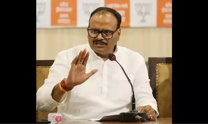 राजनीति में अपशब्दों का प्रयोग: ब्रजेश पाठक ने राहुल और तेजस्वी पर साधा निशाना